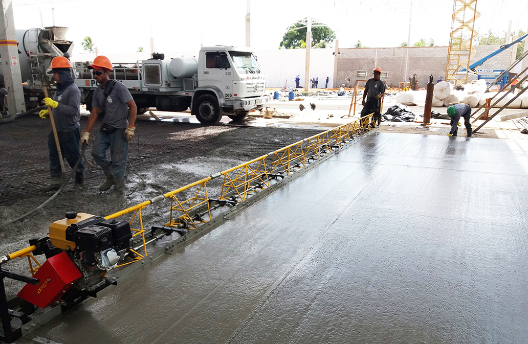 sarrafeamento piso concreto